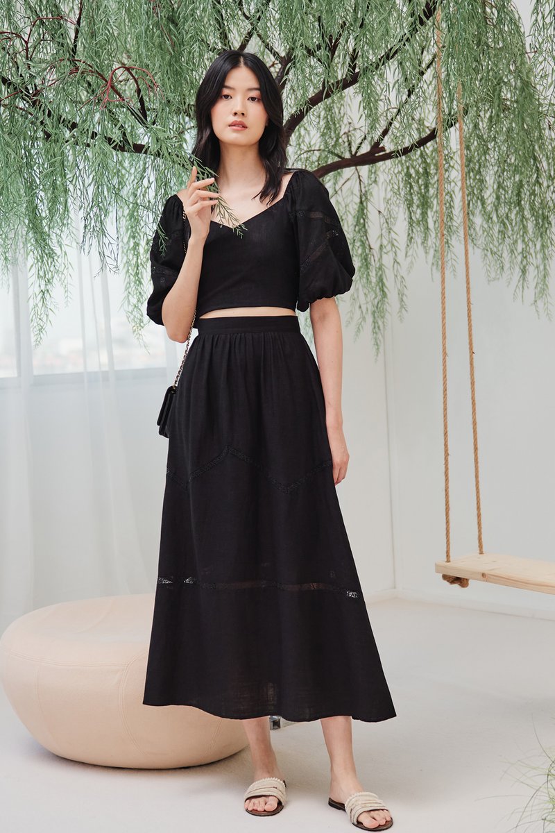 Black skirt outfit xs 2025