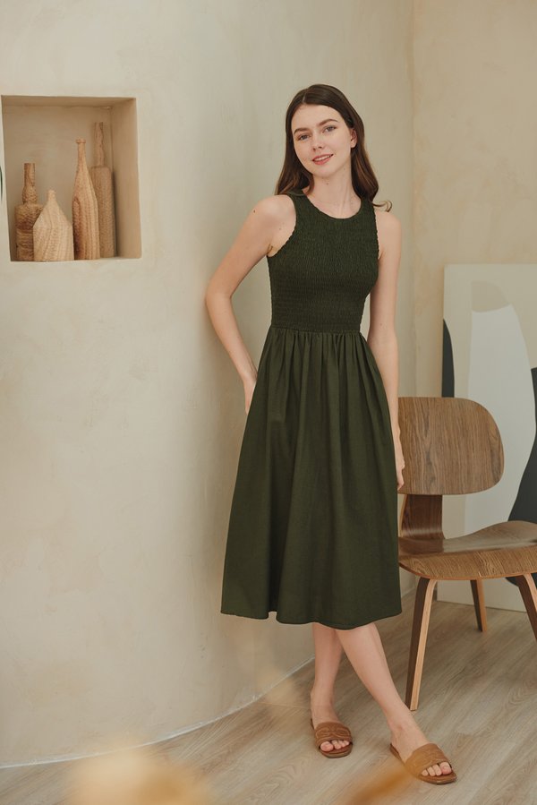 Timeless Smocked 2-way Dress (Olive)