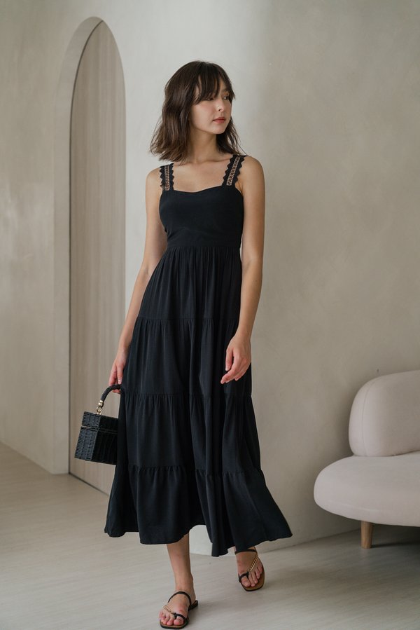 Harmonica Padded Dress (Black)