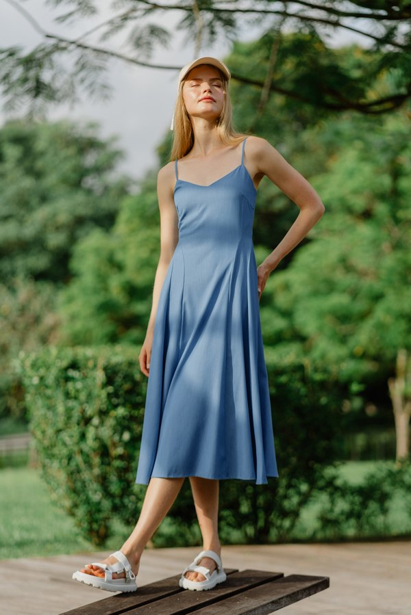 Bluebell Denim Dress (Mid Wash)