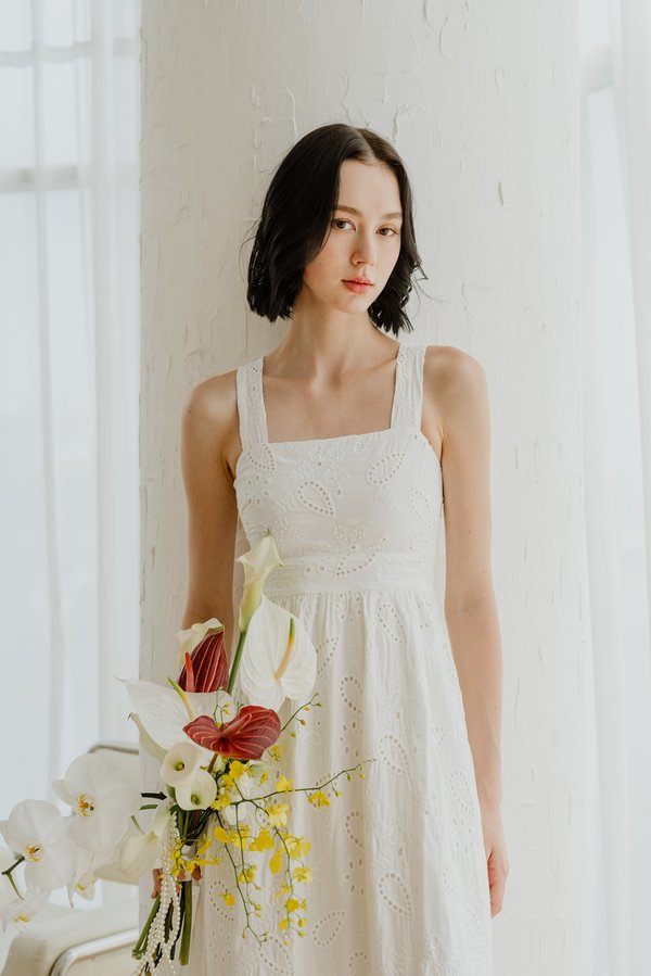 Teardrop Romantics Dress (White)