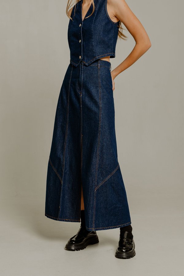 Revolution Slit Skirt (Dark Wash)