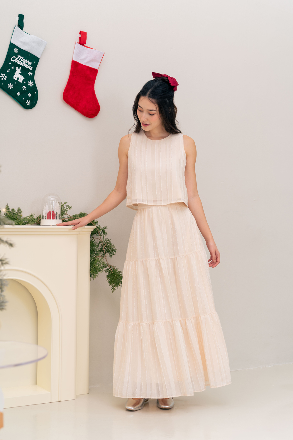 chinese dress ladies Cayla Paisley Songbird Maxi Dress Curve – Sugarlips main image 1