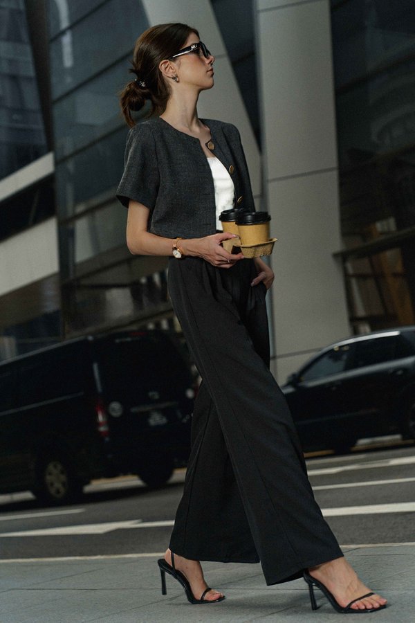 Metropolitan Flair Pants (Black)