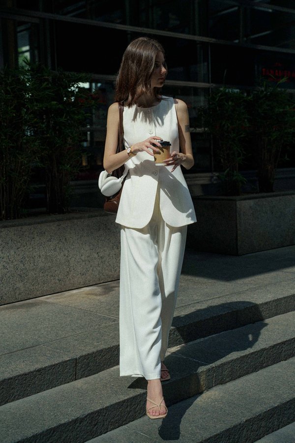 Metropolitan Flair Pants (White)