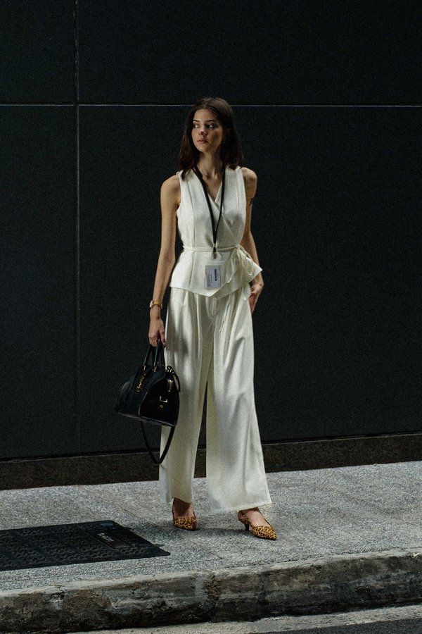 Metropolitan Flair Pants (White)