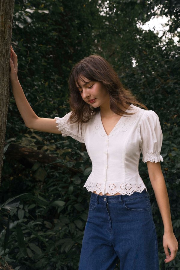Edge Of Dawn Scallop Blouse (White)