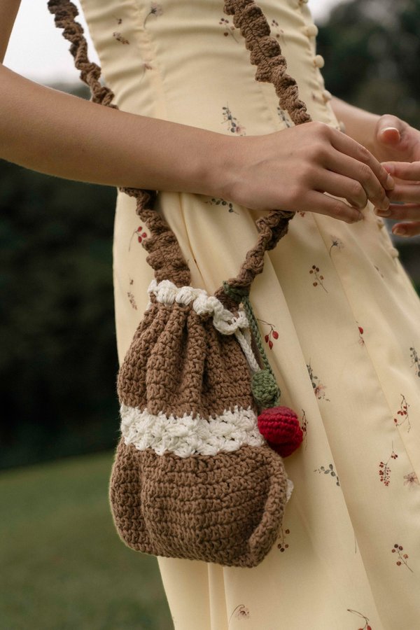 Sugar Winkle Handmade Crossbody Bag (Tiramisu)