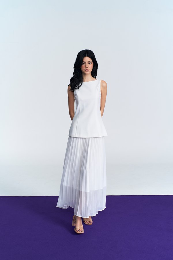 Parallel Motion Pleated Skirt (White)