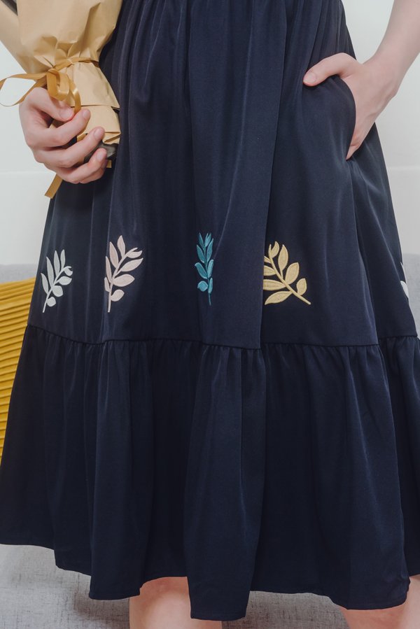 Leaf It To Matisse Dress (Navy)