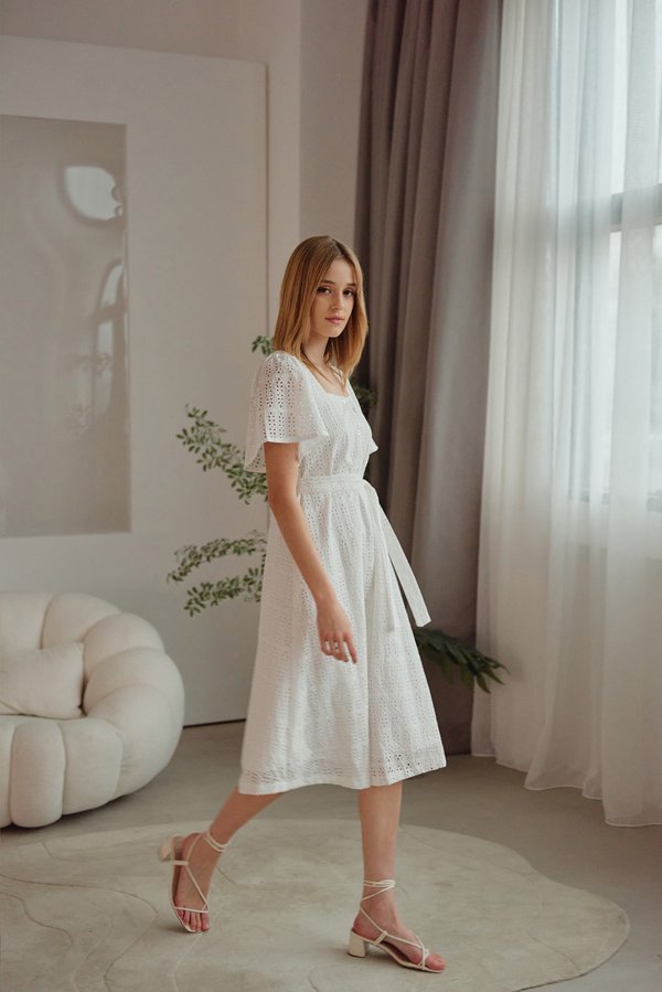 Lean On Laurels Dress (White)