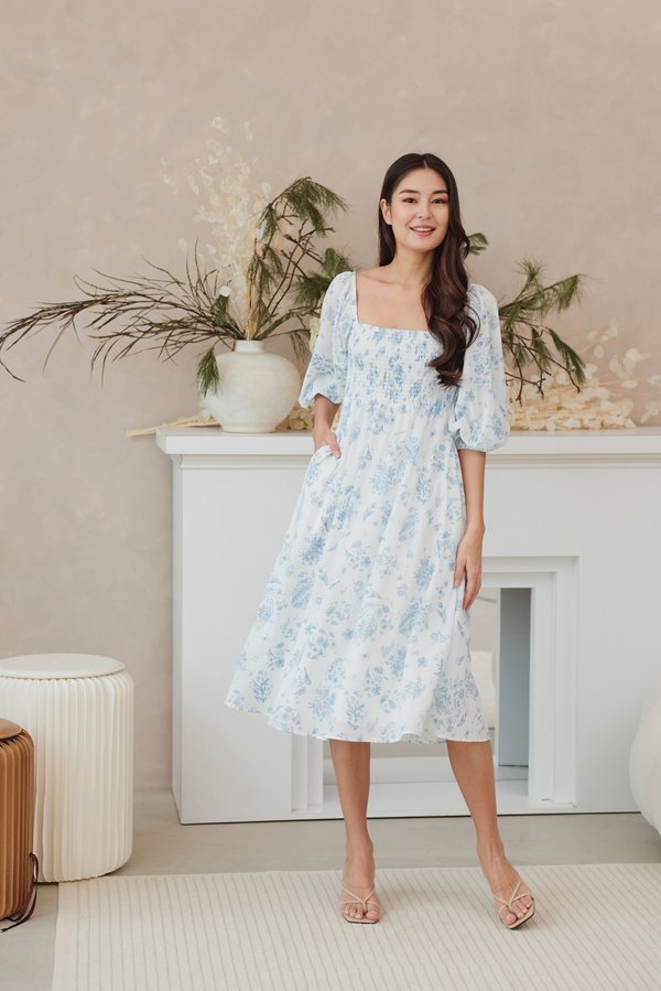 Kinfolk Porcelain Smocked Dress (Blue)
